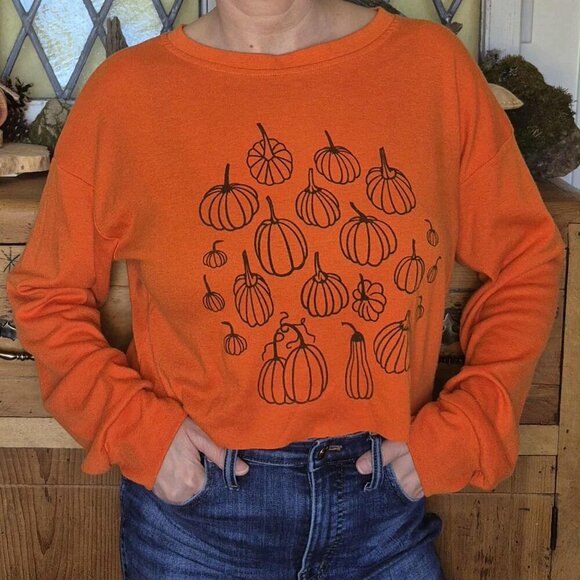 🍄 50% OFF - Orange Pumpkin Graphic Long Sleeve T-Shirt Crop Top - Picture 1 of 8